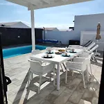 Hébergement de vacances Anny Piscina Climatizada Aire Acondicionado Espaciosa Y Luminosa! *