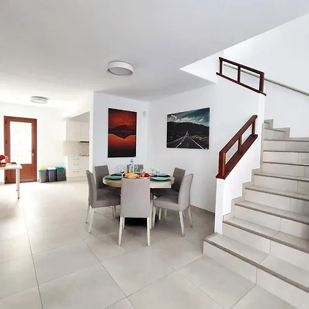 Anny Piscina Climatizada Aire Acondicionado Espaciosa Y Luminosa!