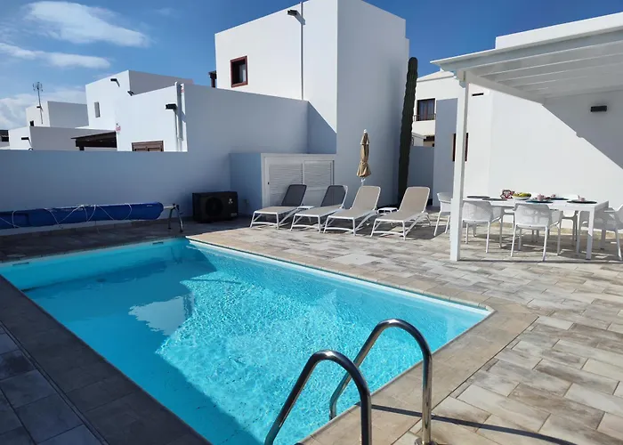 Holiday home Anny Piscina Climatizada Aire Acondicionado Espaciosa Y Luminosa!