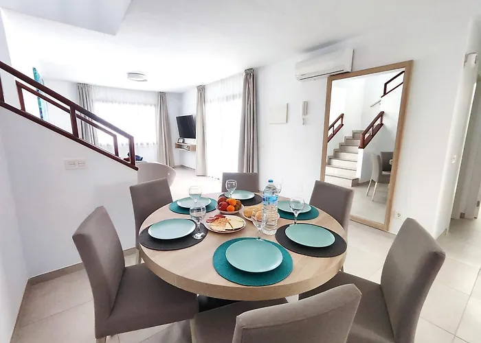 Holiday home Anny Piscina Climatizada Aire Acondicionado Espaciosa Y Luminosa!