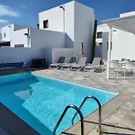 בית נופש Anny Piscina Climatizada Aire Acondicionado Espaciosa Y Luminosa!